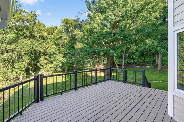 50 Sunny Side Lane, Sunfish Lake, MN 55118