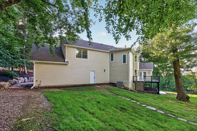 50 Sunny Side Lane, Sunfish Lake, MN 55118