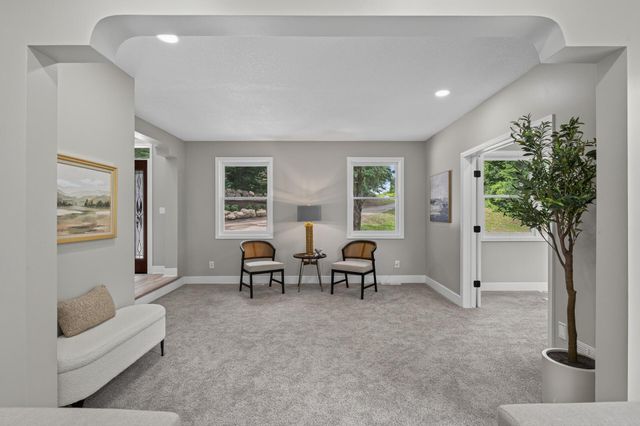 50 Sunny Side Lane, Sunfish Lake, MN 55118