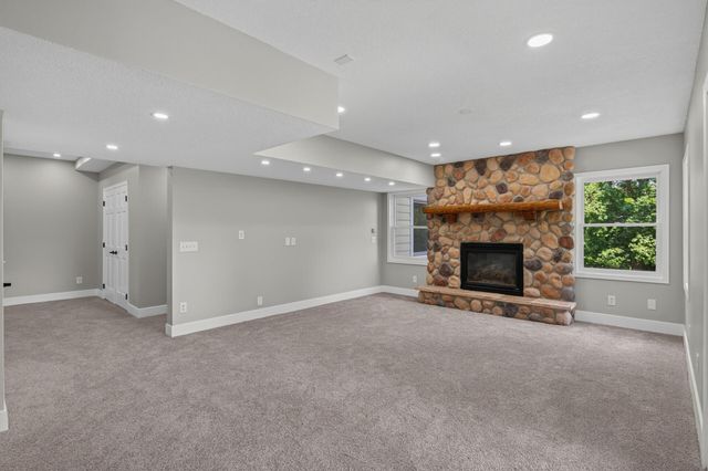 50 Sunny Side Lane, Sunfish Lake, MN 55118