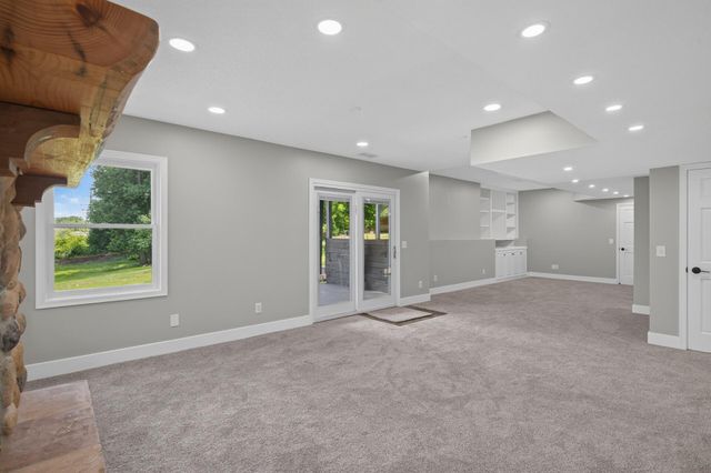 50 Sunny Side Lane, Sunfish Lake, MN 55118