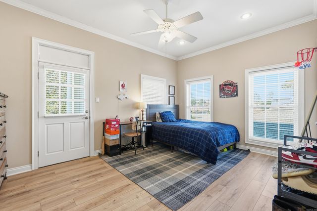 440 Savannah Park Circle, Conway, AR 72034