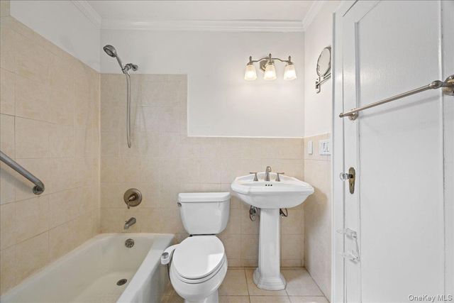 96 Capitol Avenue, Williston Park, NY 11596