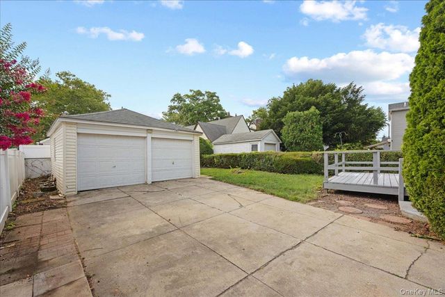 96 Capitol Avenue, Williston Park, NY 11596