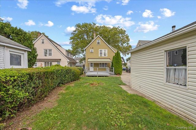 96 Capitol Avenue, Williston Park, NY 11596