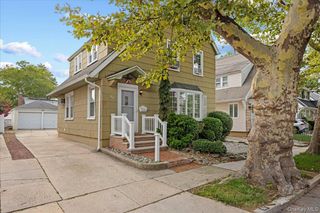 96 Capitol Avenue, Williston Park, NY 11596
