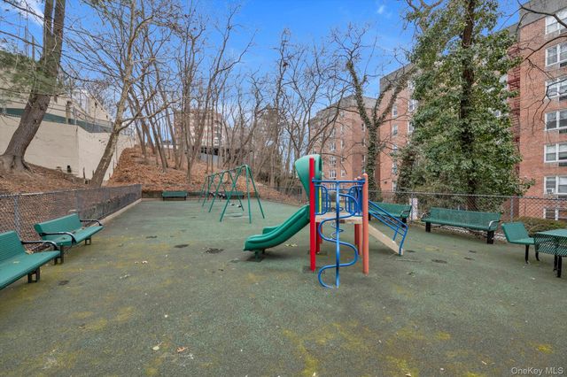 1 Sadore Lane 7Y, Yonkers, NY 10710