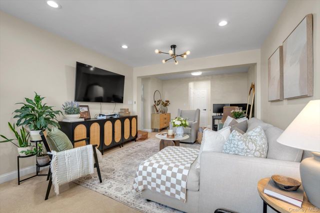 1 Sadore Lane 7Y, Yonkers, NY 10710