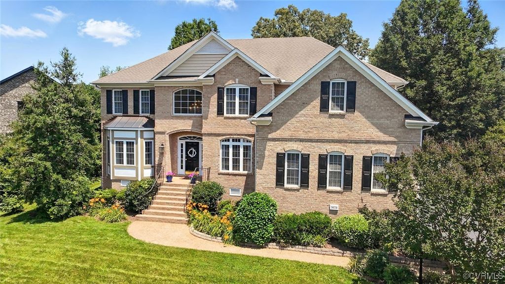 9070 Winter Spring Dr, Mechanicsville, VA 23116