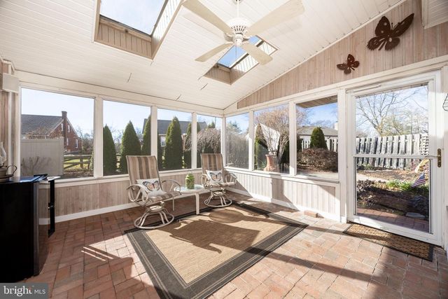 3 CAROUSEL DR, Telford, PA 18969