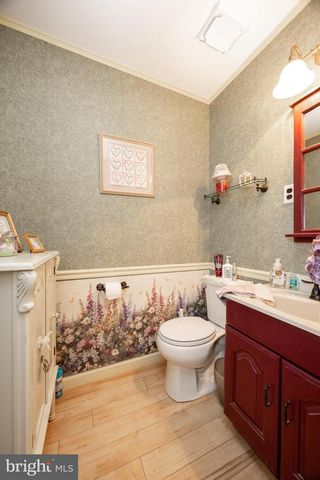 3 CAROUSEL DR, Telford, PA 18969