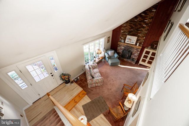 3 CAROUSEL DR, Telford, PA 18969