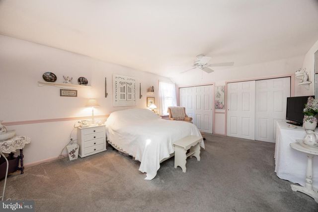 3 CAROUSEL DR, Telford, PA 18969