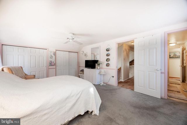 3 CAROUSEL DR, Telford, PA 18969