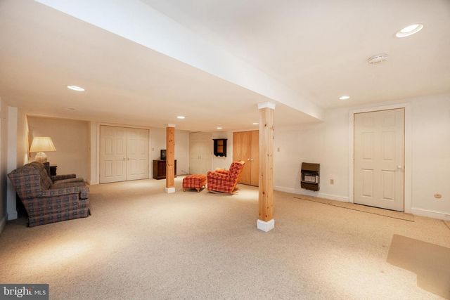 3 CAROUSEL DR, Telford, PA 18969