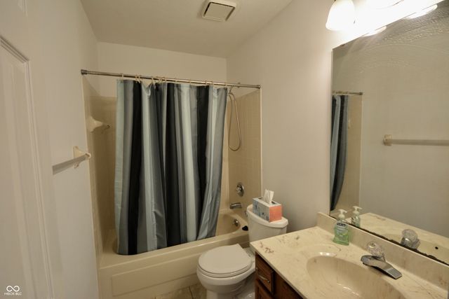 7749 Chesapeake Drive E, Indianapolis, IN 46236