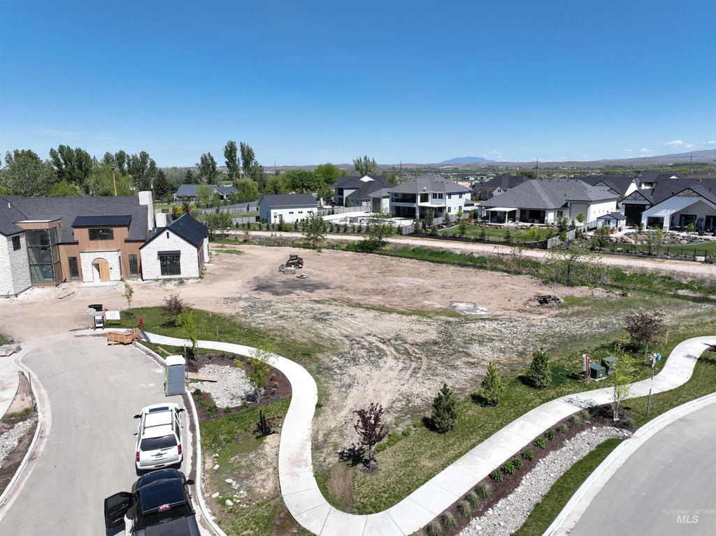 5828 W Acrewood Ln, Eagle, ID 83616 photo 7