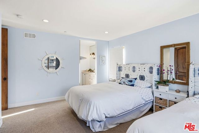 17 Privateer Street, Marina Del Rey, CA 90292