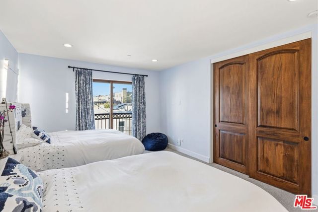 17 Privateer Street, Marina Del Rey, CA 90292