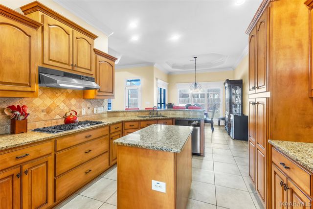 925 FIRESIDE Drive, Prattville, AL 36067