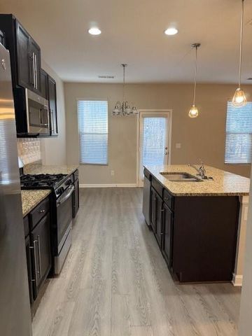 6536 Woodwell Drive, Union City, GA 30291