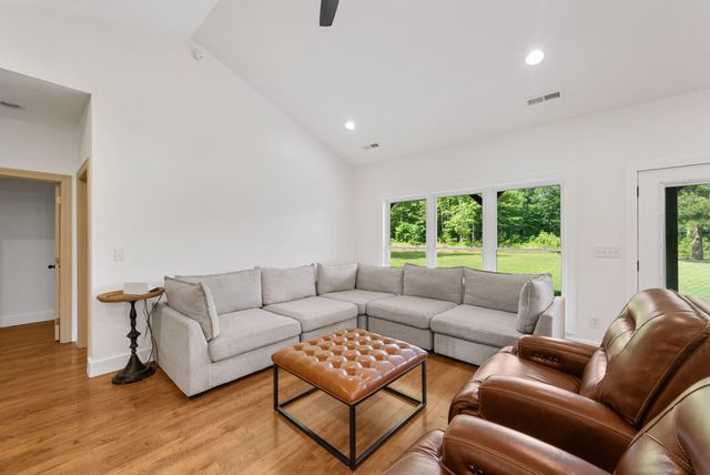 4108 Summertown Hwy, Summertown, TN 38483