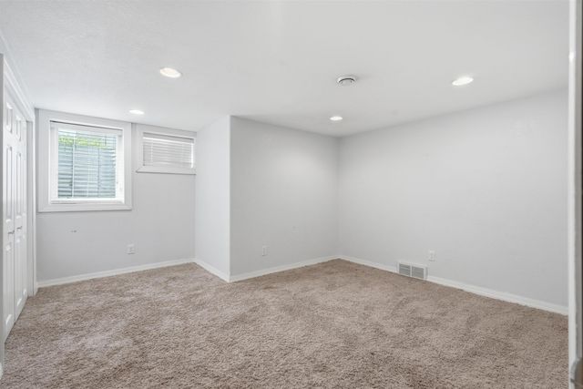 2724 Barton Avenue, Waterloo, IA 50702