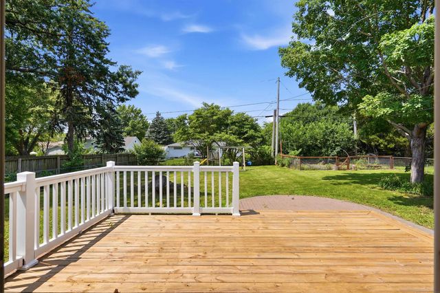 2724 Barton Avenue, Waterloo, IA 50702
