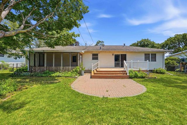 2724 Barton Avenue, Waterloo, IA 50702