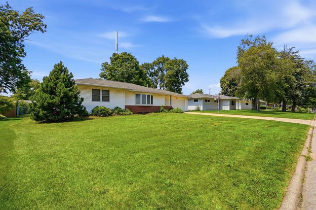 2724 Barton Avenue, Waterloo, IA 50702
