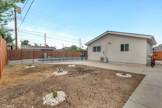6852 Claire Avenue, Reseda, CA 91335