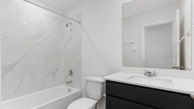 5924 Cherry Meadows Street, Rosenberg, TX 77469