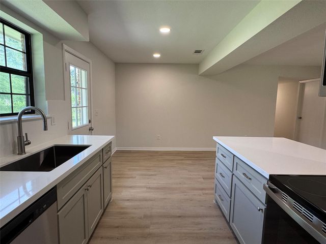 111 Little Bill Lane, Willis, TX 77378