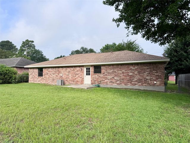 111 Little Bill Lane, Willis, TX 77378