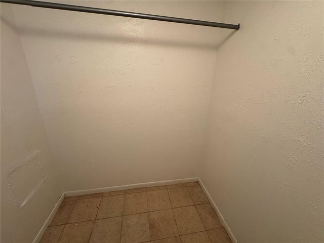 4050 4TH STREET N 305, St Petersburg, FL 33703