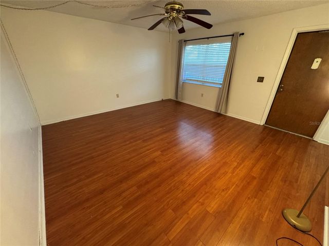 4050 4TH STREET N 305, St Petersburg, FL 33703