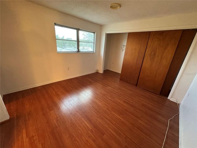 4050 4TH STREET N 305, St Petersburg, FL 33703