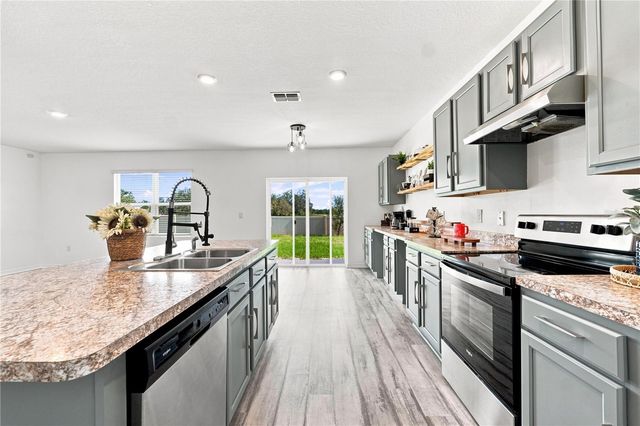 540 BOARDWALK AVENUE, Haines City, FL 33844