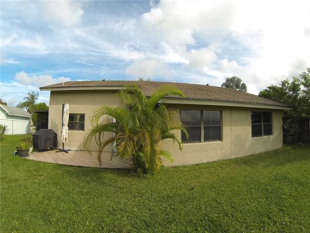 9138 Bedford Drive, Boca Raton, FL 33434