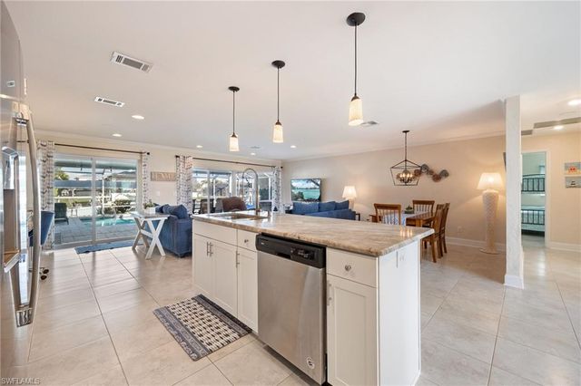 5231 SW 2nd PL, Cape Coral, FL 33914