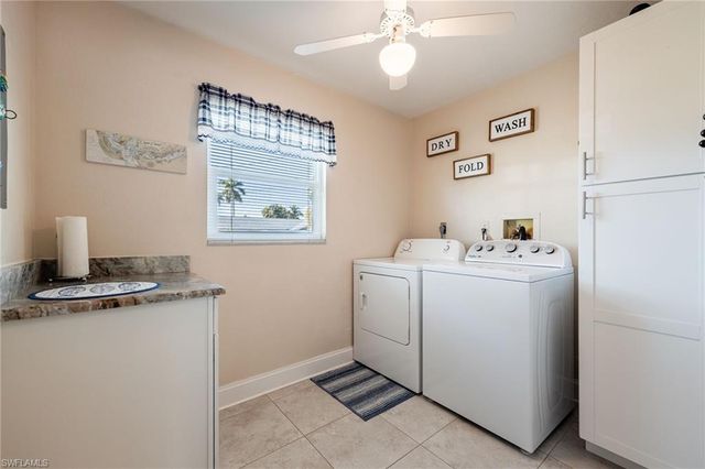 5231 SW 2nd PL, Cape Coral, FL 33914