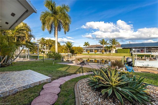 5231 SW 2nd PL, Cape Coral, FL 33914