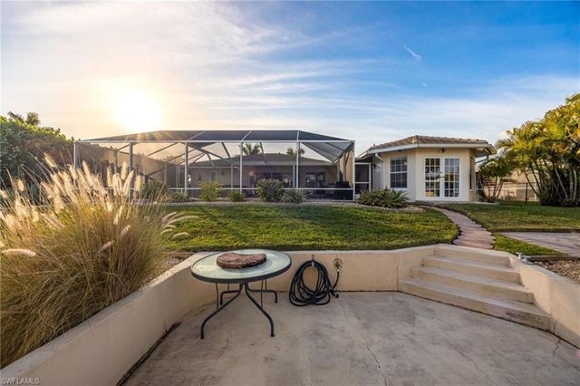 5231 SW 2nd PL, Cape Coral, FL 33914