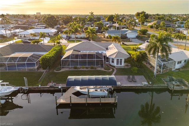 5231 SW 2nd PL, Cape Coral, FL 33914