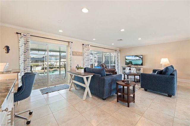 5231 SW 2nd PL, Cape Coral, FL 33914