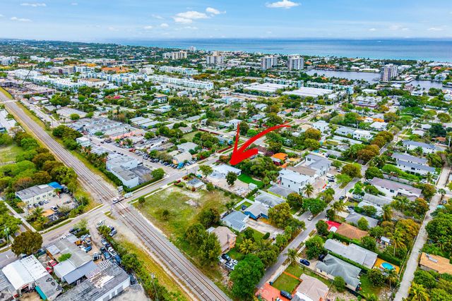 202 SE 4th Street, Delray Beach, FL 33483