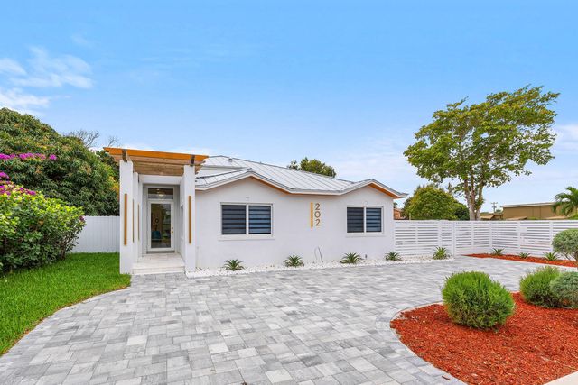 202 SE 4th Street, Delray Beach, FL 33483