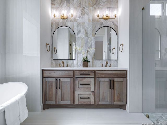 8214 Sierra Hermosa, San Antonio, TX 78255