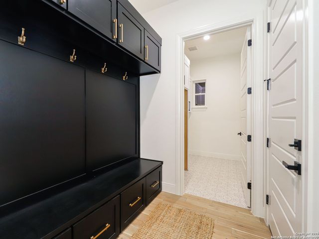 8214 Sierra Hermosa, San Antonio, TX 78255