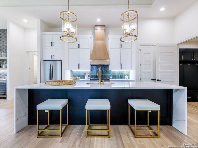 8214 Sierra Hermosa, San Antonio, TX 78255